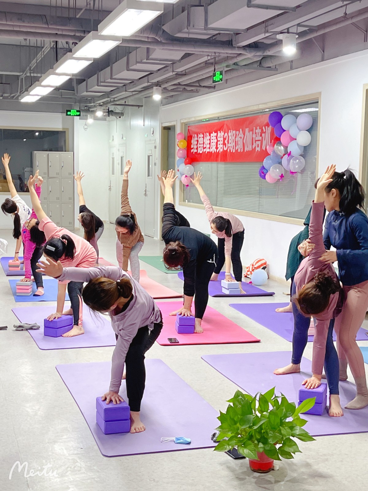 60878872b4d17.jpg 60878872b4d17.jpg